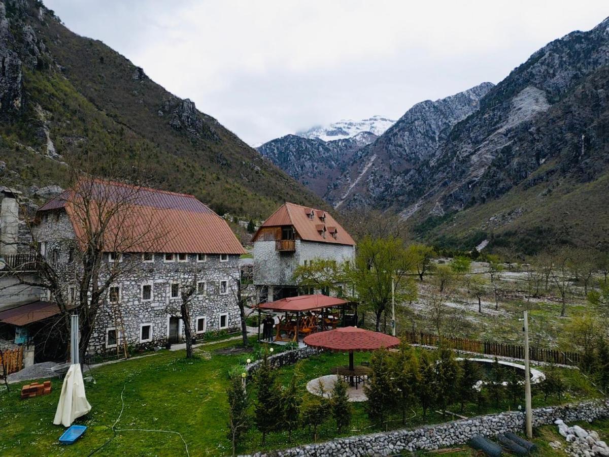 Bjeshkeza Bujtina Hotel Nderlysaj Exterior foto